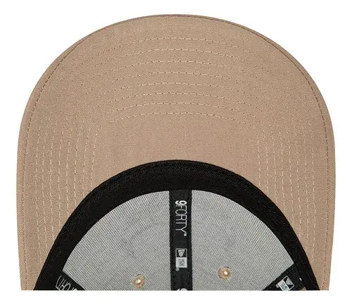 New Era Gorra Chicago Bulls NBA Repreve 9forty Strapback Marrón Claro Unitalla para Fans de Chicago Bulls Diseño Cómodo y Material Reciclado