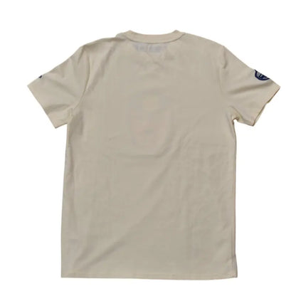Playera Con Logo Distintivo NFL Color Hueso Talla G Para Hombre New Era