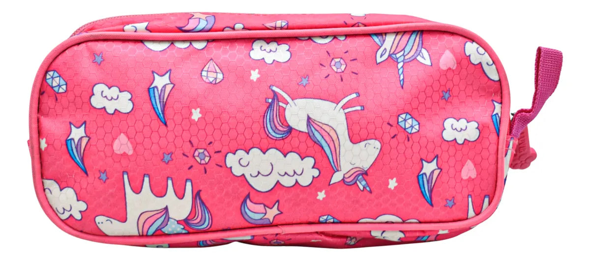 Mochila Y Lapicera Unicorn Nubes Y Estrellas Con Detalle Rosa Chicle Estampado