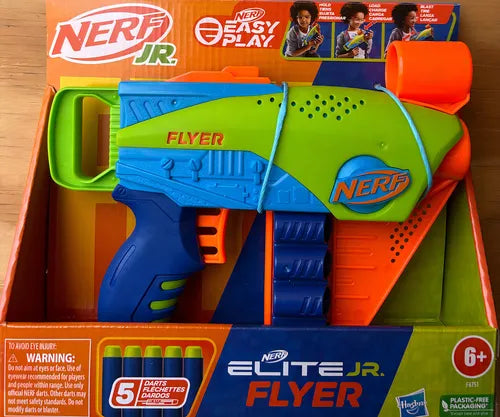 Pistola Nerf Elite Jr Flyer 5 Dardos Easy Play De Mano Color Multicolor