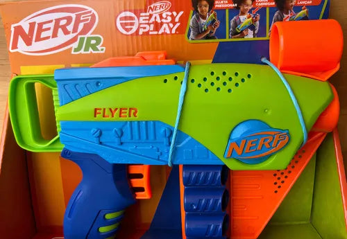 Pistola Nerf Elite Jr Flyer 5 Dardos Easy Play De Mano Color Multicolor