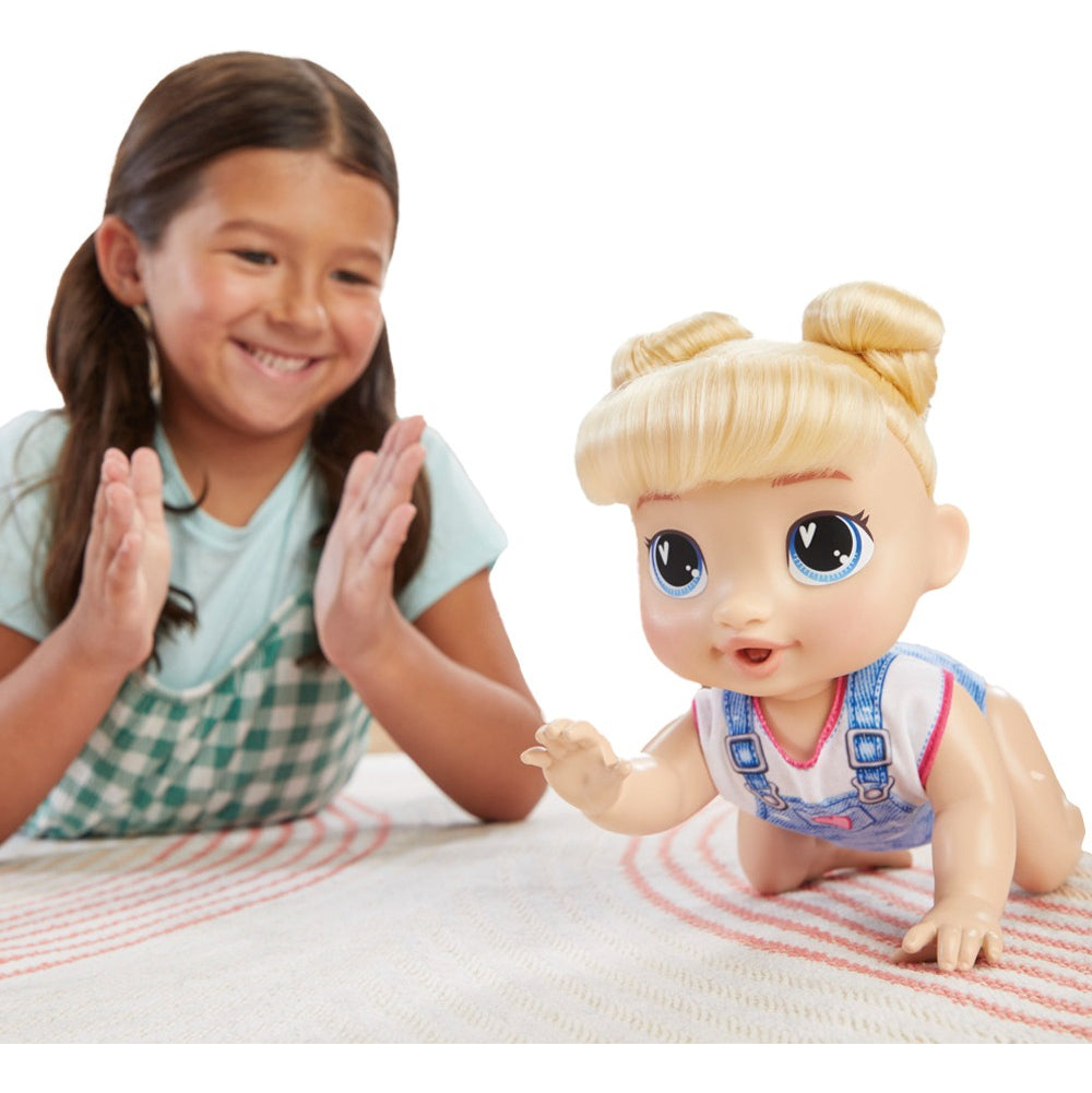 Baby Alive Muñeca Electrónica Harper Hugs de Pelo Rubio +3 años