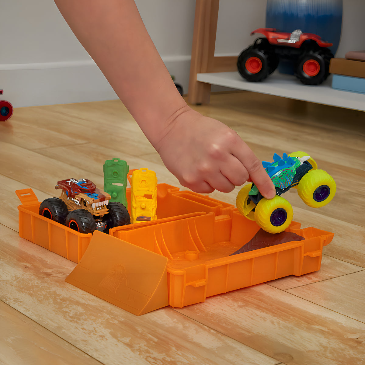 Hot Wheels Monster Trucks Pista Acrobacias y Combustible