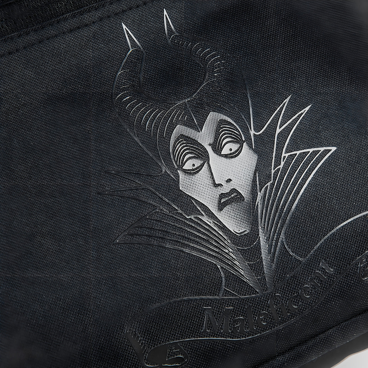 Mochila Escolar Grande Chenson Disney Villanas Malefica Vi65717-3 Malf Color Negro