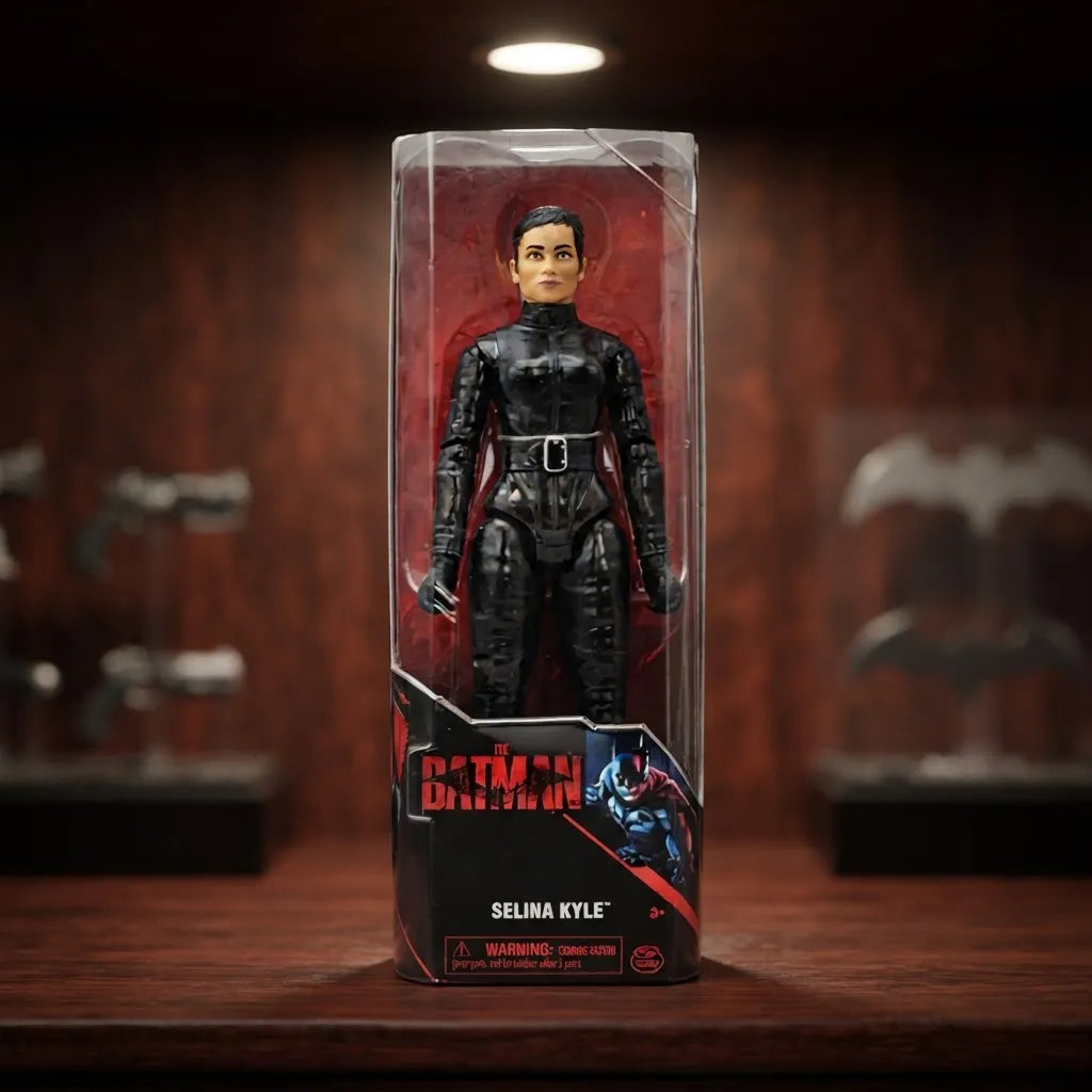 Batman Selina Kyle Figura Basica 27.5 Cm Spin Master - Vista lateral